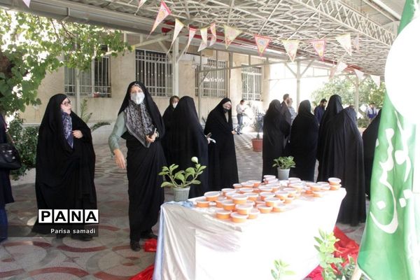 کارناوال جشن و شادی آموزش و پرورش منطقه ۱۳ تهران، با شعار من غدیری ام