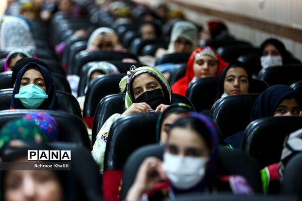 برگزاری کلاس‌ها و دوره‌های آموزشی ویژه دانش‌آموزان عشایر کشور در اردوگاه ثامن الحجج مشهد مقدس