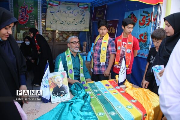 برپایی ۴ موکب توسط دانش‌آموزان پیشتاز سازمان دانش‌آموزی فارس در روز عید غدیر در حرم شاهچراغ (ع)