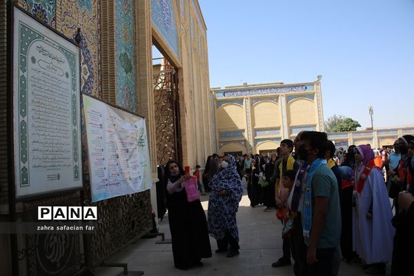 برپایی ۴ موکب توسط دانش‌آموزان پیشتاز سازمان دانش‌آموزی فارس در روز عید غدیر در حرم شاهچراغ (ع)