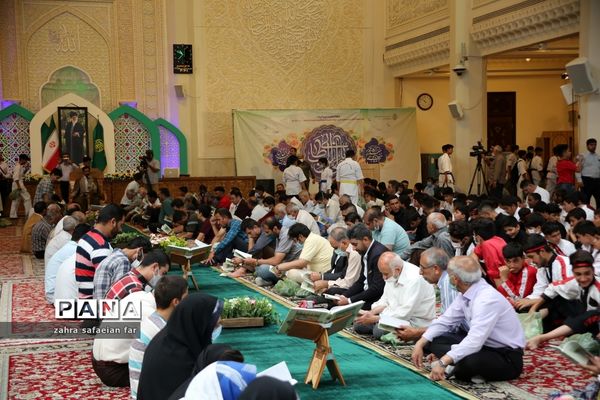 گرامیداشت عید امامت همراه با قرائت خطبه‌ غدیر و عقد اخوت در شیراز