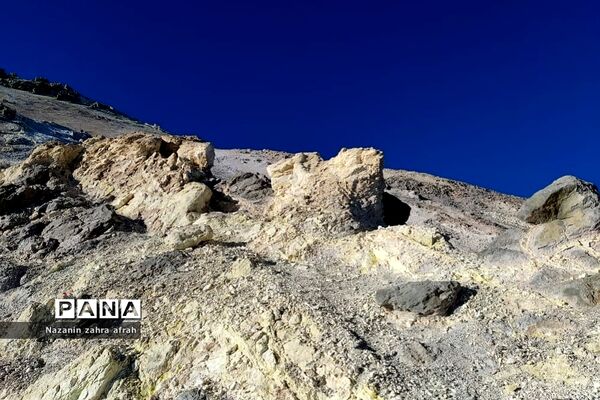 طبیعت زیبای قله دماوند