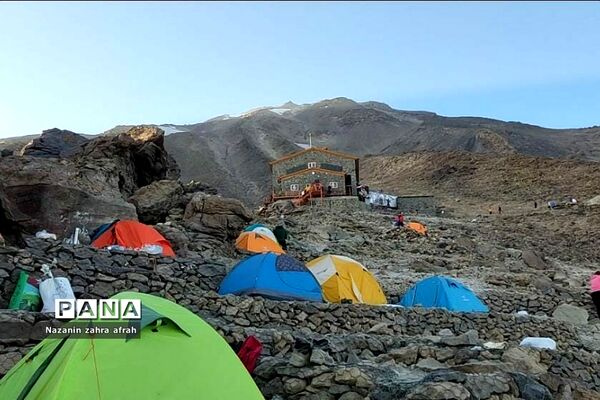 طبیعت زیبای قله دماوند