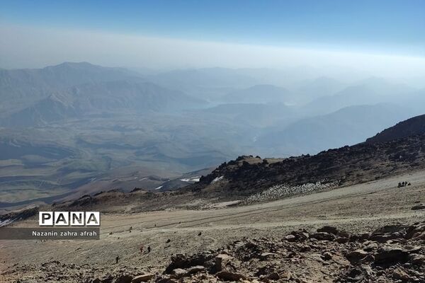 طبیعت زیبای قله دماوند