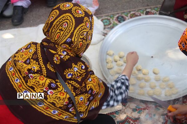 آشپزی دختران عشایر در جشنواره غذا