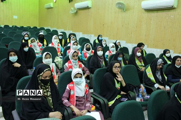 تجلیل از مربیان پیشتاز و فعالان سازمان دانش‌آموزی منطقه شبانکاره