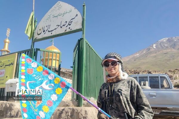 صعود خبرنگار پانای رودهن، به بام ایران