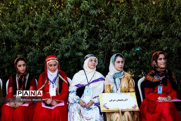 برگزاری کلاس‌ها و دوره‌های آموزشی ویژه دانش‌آموزان عشایر کشور در اردوگاه ثامن الحجج مشهد مقدس