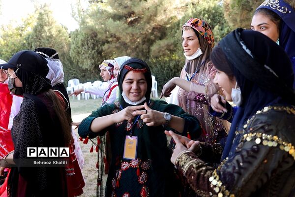 برگزاری کلاس‌ها و دوره‌های آموزشی ویژه دانش‌آموزان عشایر کشور در اردوگاه ثامن الحجج مشهد مقدس
