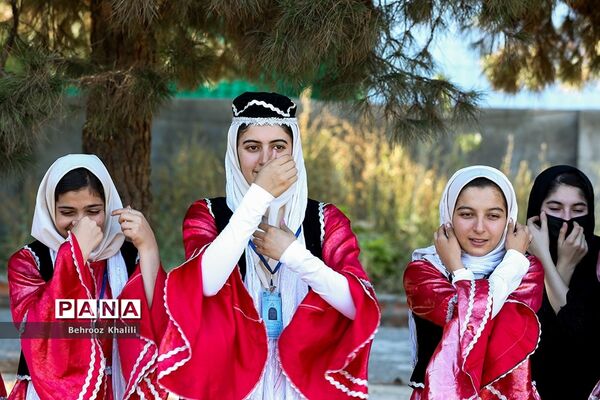 برگزاری کلاس‌ها و دوره‌های آموزشی ویژه دانش‌آموزان عشایر کشور در اردوگاه ثامن الحجج مشهد مقدس