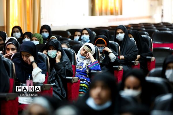 برگزاری کلاس سواد‌ رسانه‌ای برای دانش‌‌آموزان دختر عشایر در بیست و یکمین اردوی کشوری