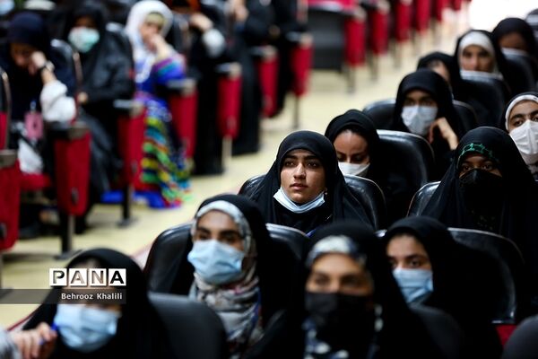 برگزاری کلاس سواد‌ رسانه‌ای برای دانش‌‌آموزان دختر عشایر در بیست و یکمین اردوی کشوری