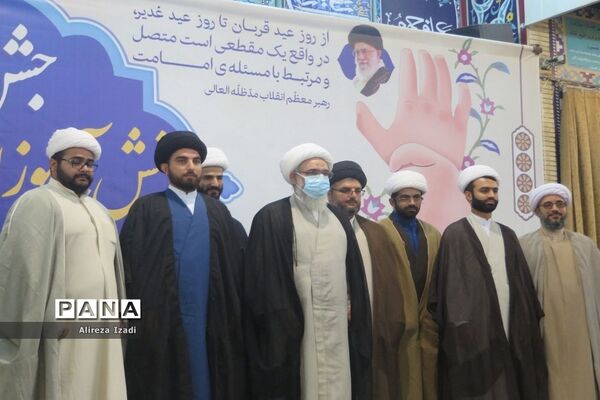 جشن بزرگ دانش آموزان طلایه دار غدیر در بوشهر