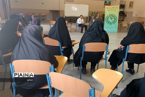 برگزاری کارگاه آموزش تکمیلی مربیان پیربکران