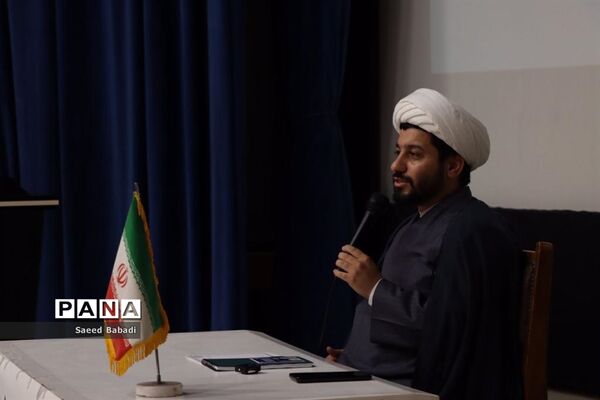نشست هم‌اندیشی معاونان پرورشی مدارس قم
