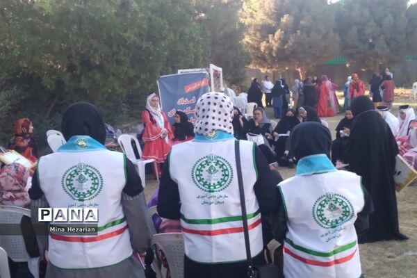 حضور دانش‌آموزان دختر عشایر خوزستان در اردوی دانش‌آموزان عشایر کشور