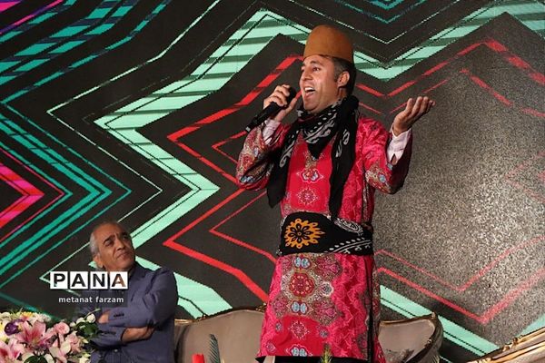 برنامه زنده «شب فیروزه‌ای» در دماوند