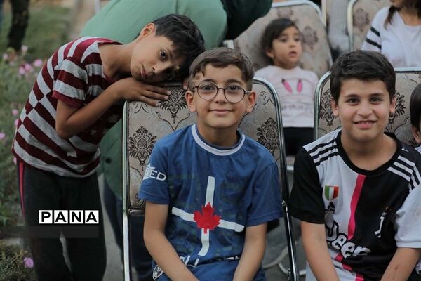 استقبال شهروندان کرجی از نمایش «آش سنگ»