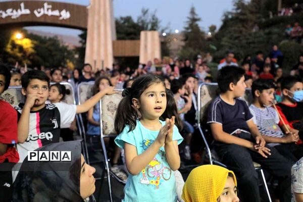 استقبال شهروندان کرجی از نمایش «آش سنگ»