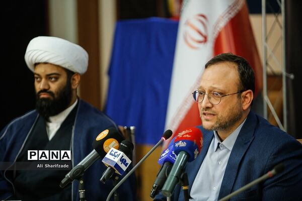 نشست خبری تشریح برنامه‌های بیستمین رویداد عطر سیب