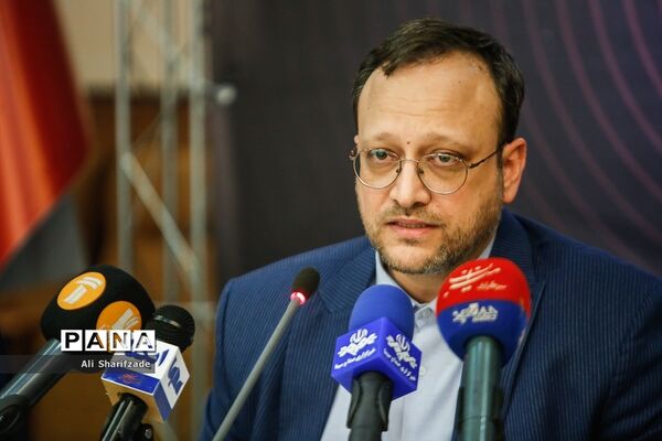 نشست خبری تشریح برنامه‌های بیستمین رویداد عطر سیب