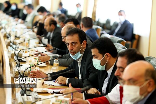 جلسه بررسی طرح‌های توسعه‌ای شهرهای آبادان و خرمشهر