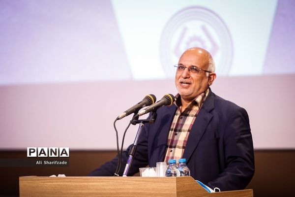 اختتامیه سیزدهمین المپیاد دانش‌آموزی علوم و فناوری نانو