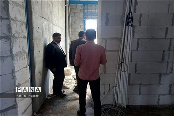 بازدید از پروژه‌های نیم تمام مشارکتی آموزش و پرورش کاشمر