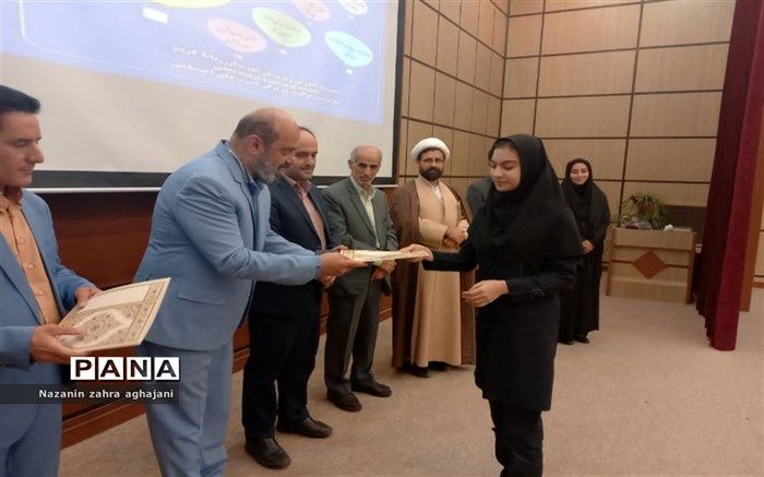 حضور در مکان‌های آموزشی سپر مقاومی در برابر آسیب‌های جامعه است