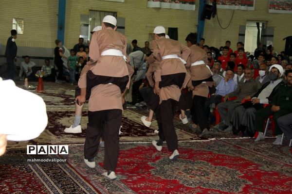 جشنواره بازی‌های بومی محلی دانش‌آموزان مدارس عشایری استان قزوین