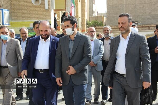 آیین خشت‌گذاری واحد آموزشی و  پروژه‌های ورزشی شهرستان اسلامشهر