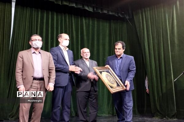 مراسم معارفه سرپرست جدید آموزش و پرورش شهرستان کاشان