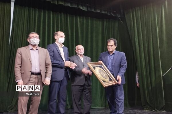 مراسم معارفه سرپرست جدید آموزش و پرورش شهرستان کاشان