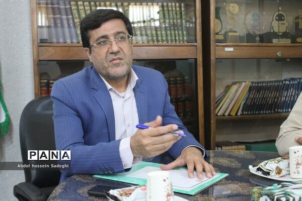 جلسه هم‌اندیشی مربیان و مدرسان پیشتاز سازمان دانش‌آموزی استان بوشهر