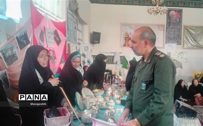 برگزاری نمایشگاه فروش آثار دستی  زنان سرپرست خانوار در نیشابور