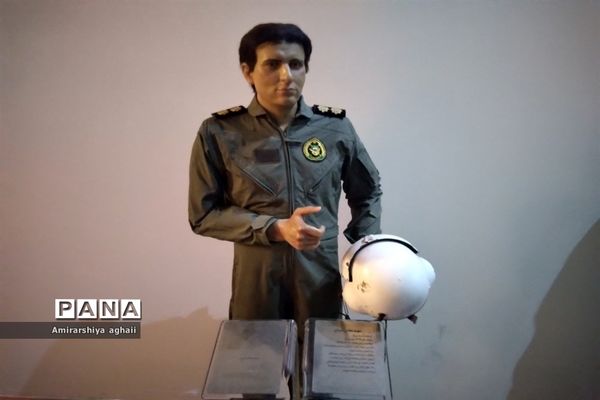 بازدید دانش‌آموزان منطقه ۱۳ در سالروز عملیات افتخار آفرین مرصاد از موزه ملی دفاع مقدس