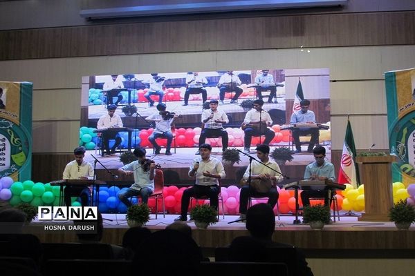 آیین اختتامیه چهلمین جشنواره فرهنگی و هنری دانش آموزان ناحیه۷مشهدمقدس