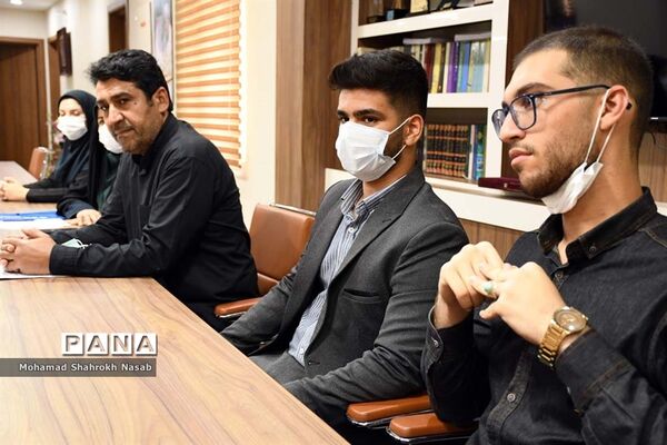 دیدار نمایندگان دهمین دوره مجلس دانش‌آموزی با مدیرکل آموزش و پرورش خوزستان
