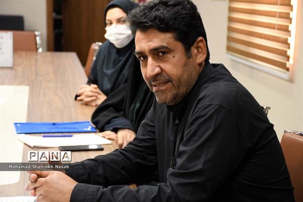 دیدار نمایندگان دهمین دوره مجلس دانش‌آموزی با مدیرکل آموزش و پرورش خوزستان