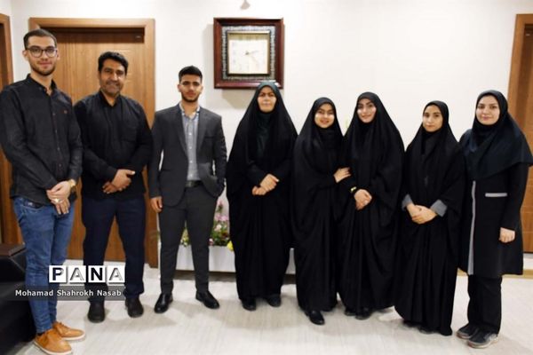 دیدار نمایندگان دهمین دوره مجلس دانش‌آموزی با مدیرکل آموزش و پرورش خوزستان