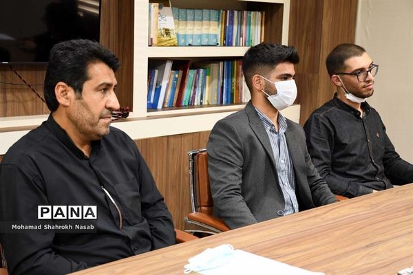 دیدار نمایندگان دهمین دوره مجلس دانش‌آموزی با مدیرکل آموزش و پرورش خوزستان