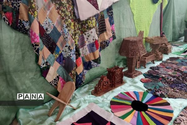 ‌نمایشگاه اسوه حوزه‌ مقاومت بسیج چمستان