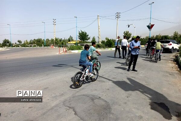 همایش دوچرخه‌سواری در شهر آبسرد دماوند