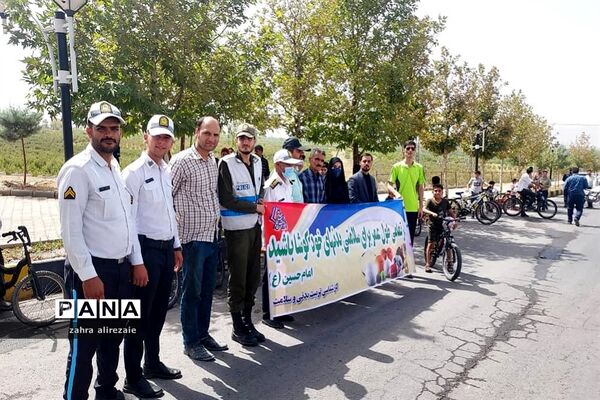 همایش دوچرخه‌سواری در شهر آبسرد دماوند