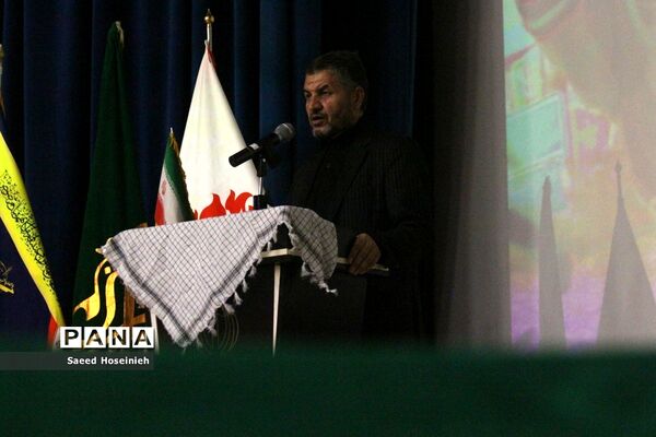 رونمایی از کتاب «وقتی بابا رئیس بود»-3
