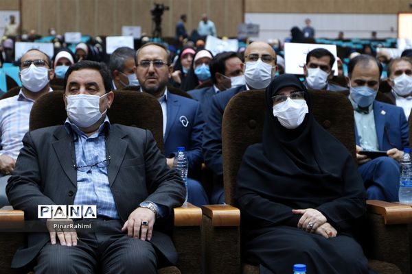 آیین افتتاحیه چهلمین دوره مسابقات قرآن، عترت و نماز دانش‌آموزان سراسر کشور (بخش دختران)