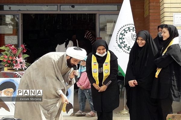 برگزاری ایستگاه خنده به عنوان پایگاه‌های اوقات فراغت در پرند