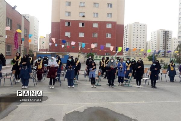 برگزاری ایستگاه خنده به عنوان پایگاه‌های اوقات فراغت در پرند