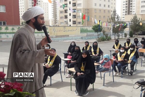 برگزاری ایستگاه خنده به عنوان پایگاه‌های اوقات فراغت در پرند