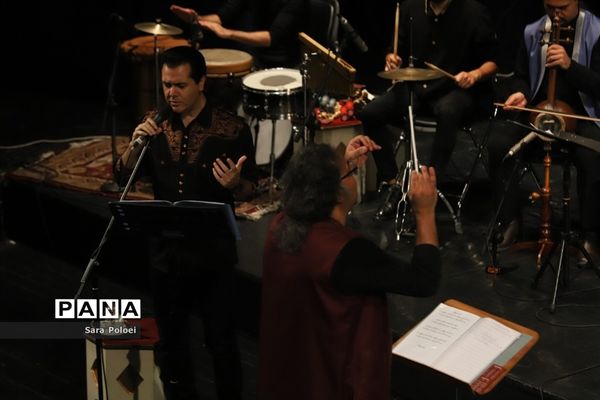 کنسرت گروه موسیقی تلفیقی «هوران»